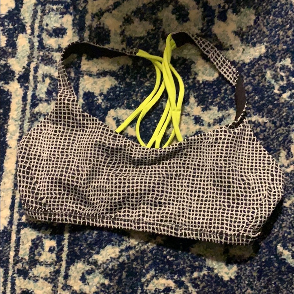 Lululemon sports bra // used XS